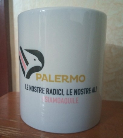 Tazza | Reperto di @Rosanerofanclub (il 10/07/2026) Cimelio Palermo FC: Tazza - Foto storica caricata da @Rosanerofanclub nel Museo Virtuale